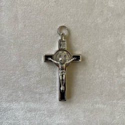 Croix st Benoît noire